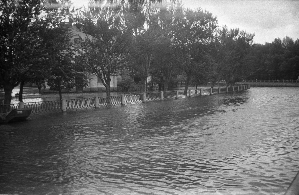 Наводнение, набережная реки Карповки