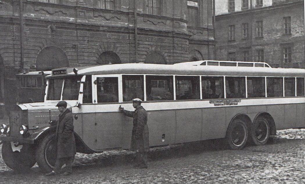 Стоместный радиофицированный автобус