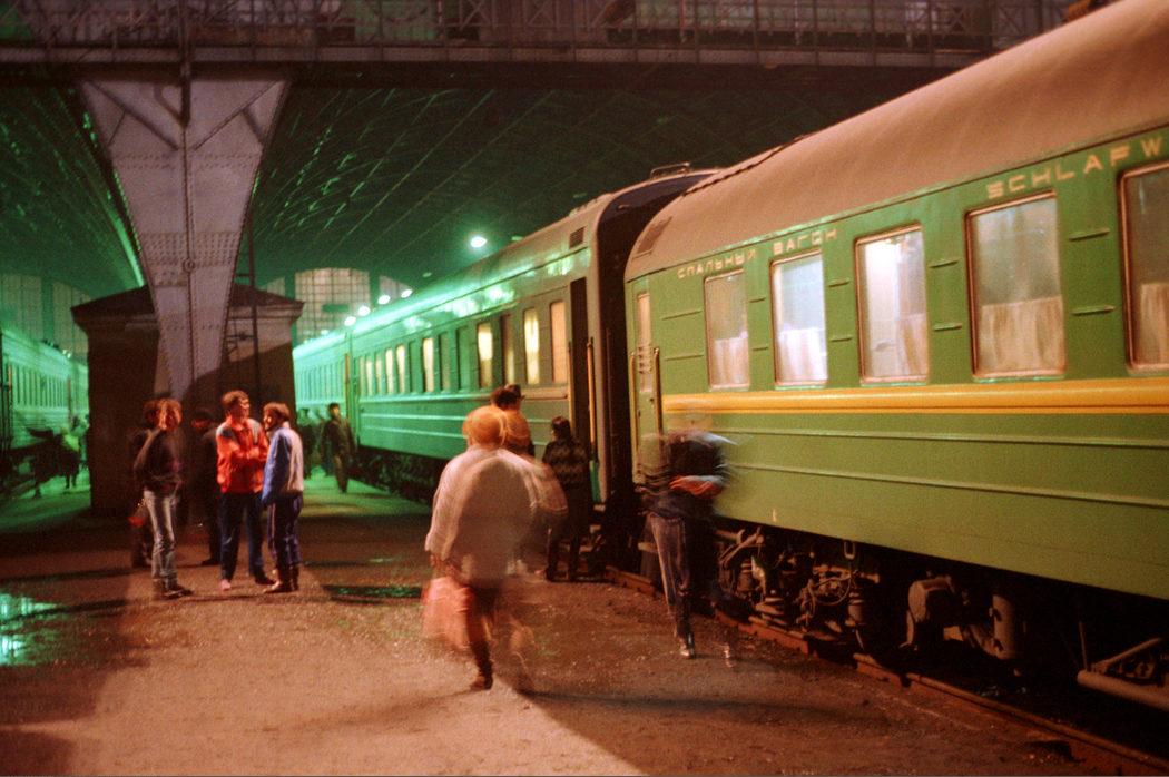 Под дебаркадером вокзала на станции Львов (Львівський залізничний вокзал)