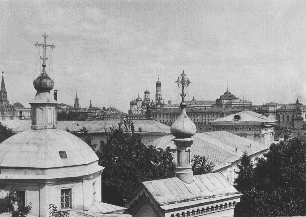 Вид с крыши дома в Ваганьковском переулке