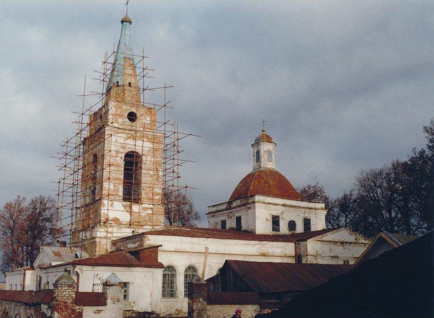 Церковь Казанской иконы Божией Матери в с. Долгомостьеве