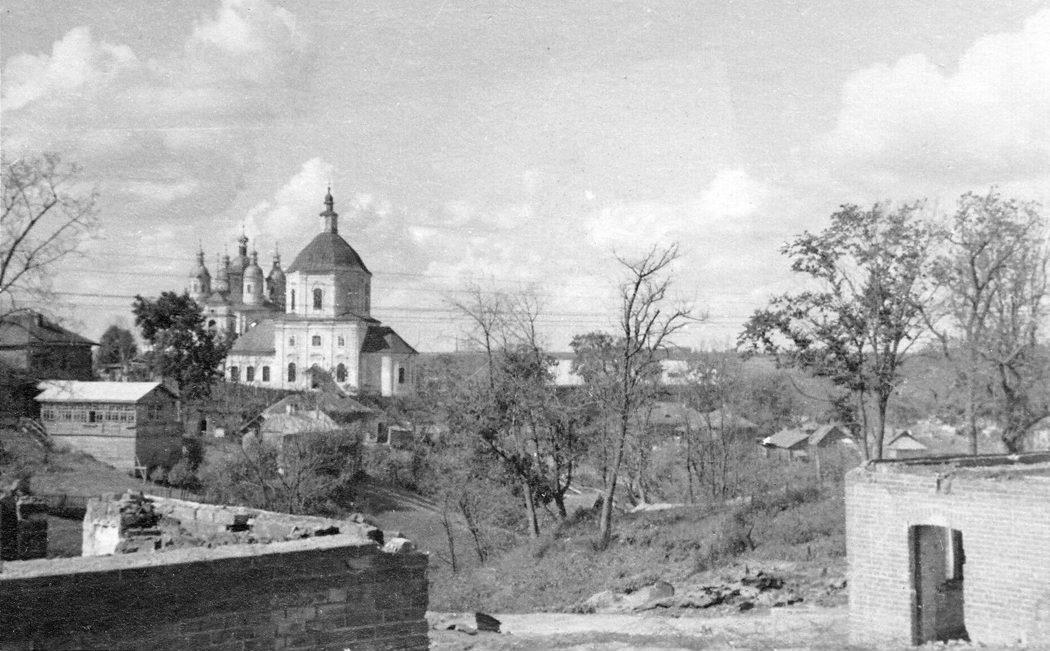 Георгиевская церковь и Успенский собор