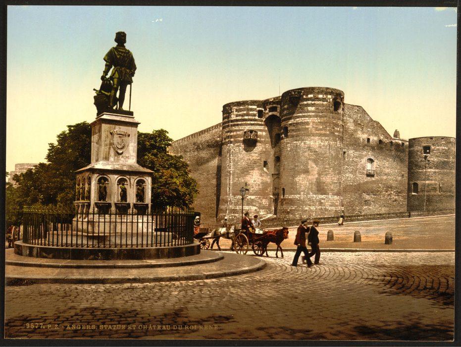 Angers. Statue et château du Roi Rene