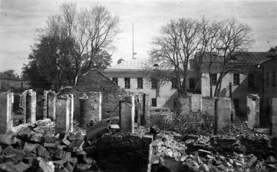 Разрушенные жилые дома