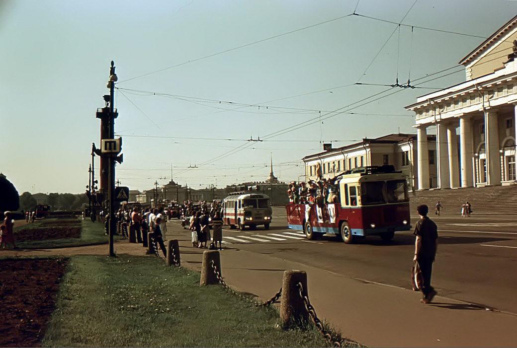 Пушкинская (Биржевая) площадь