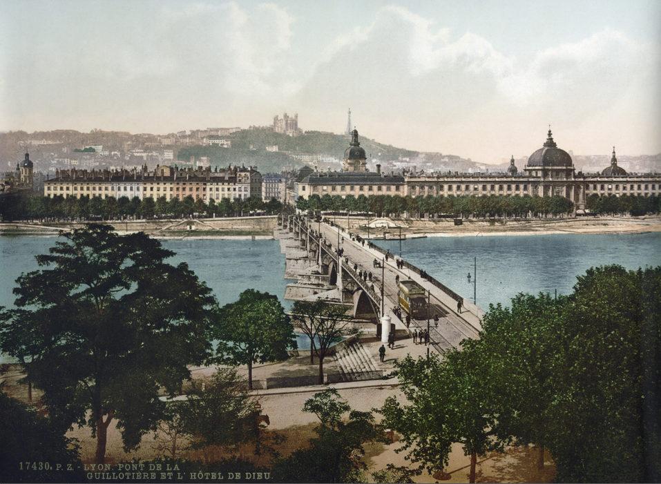 Lyon — Pont de la Guillotiere et Hôtel-Dieu