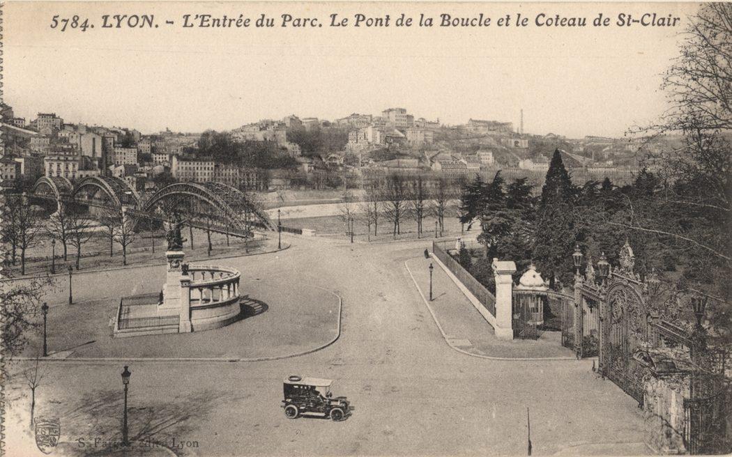 Lyon — L'Entrée du Parc; le Pont de la Boucle et le Coteau de Saint-Clair