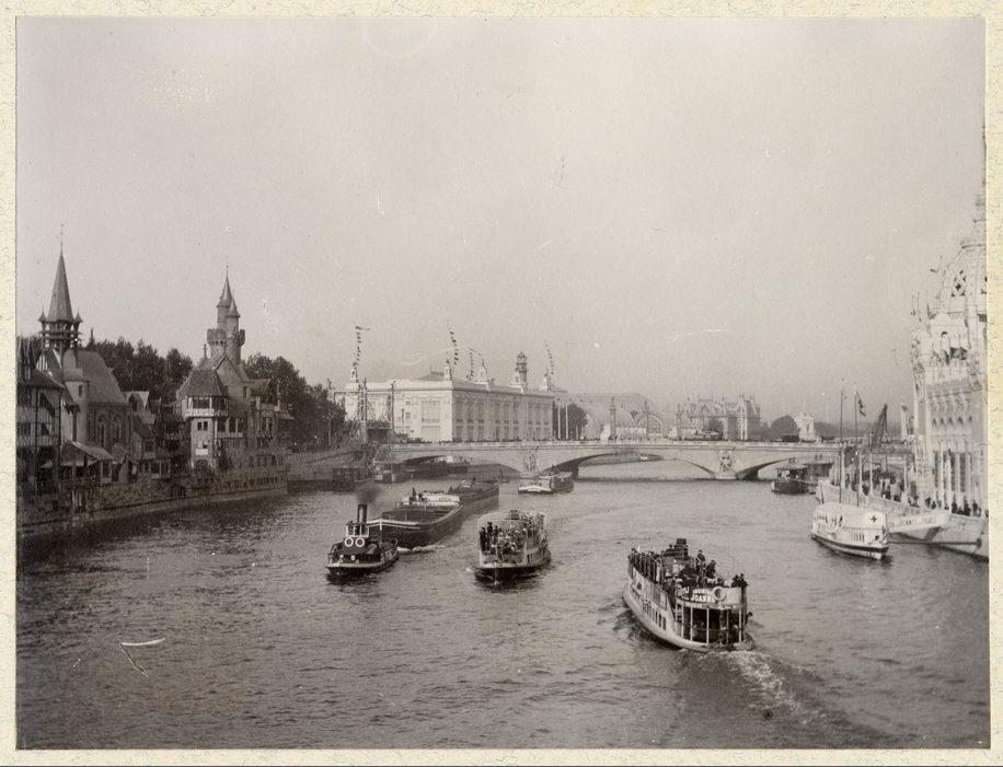 Exposition Universelle de 1900: trafic fluvial sur le Seine
