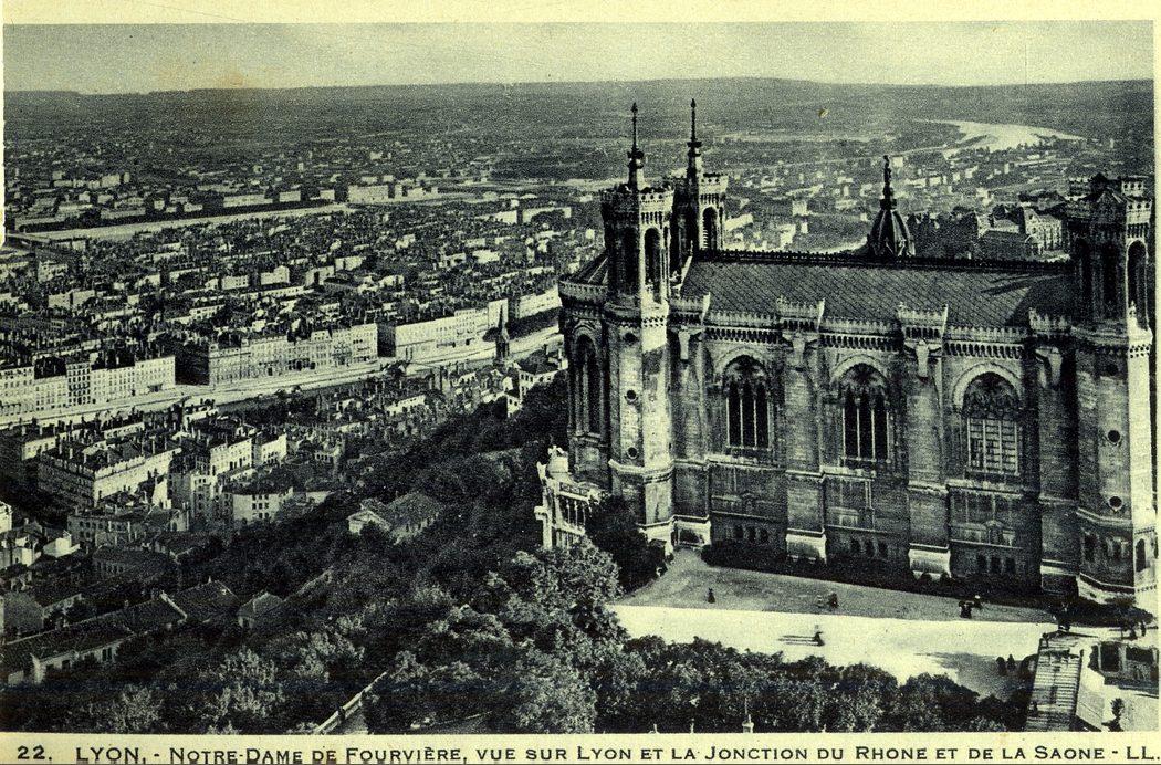 Lyon — Notre-Dame de Fourvière, vue sur Lyon et la Jonction du Rhône et de la Saône