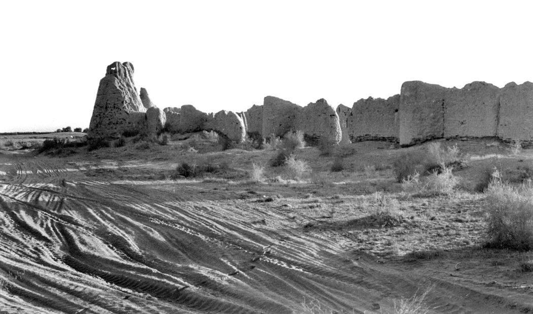 Городище Ули-Кишман. Вид на минарет и восточную стену