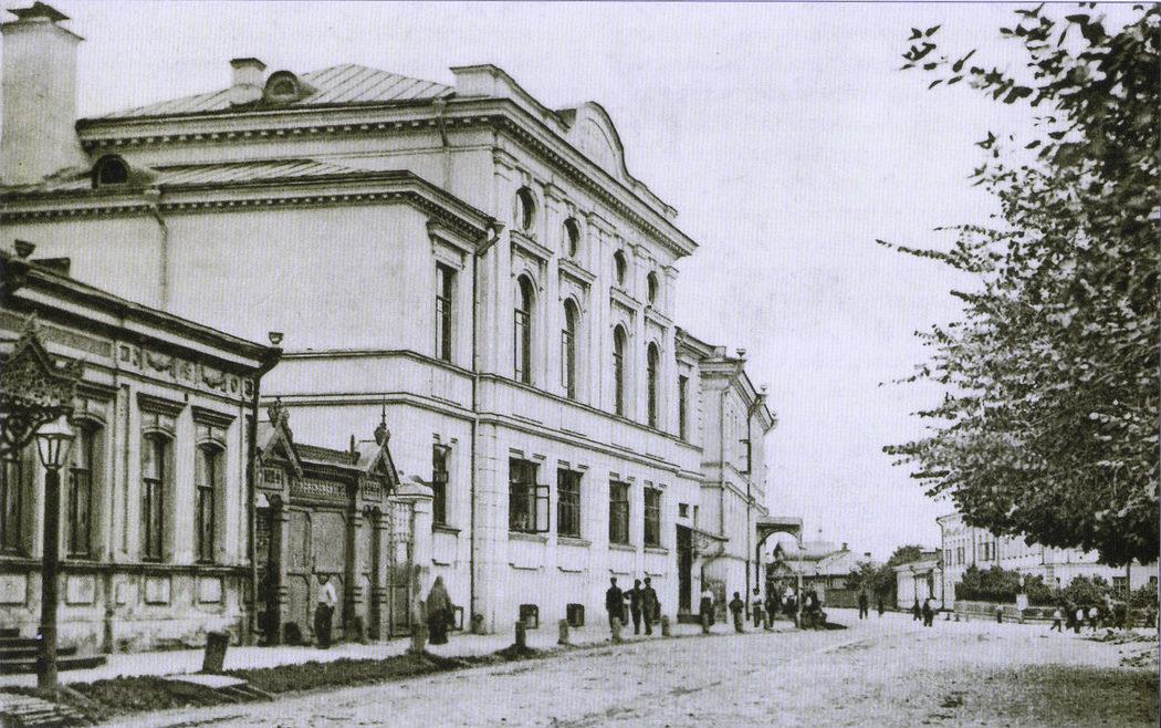 Улица Николо-Дворянская, здание мужской гимназии №2 (ныне школа №7)
