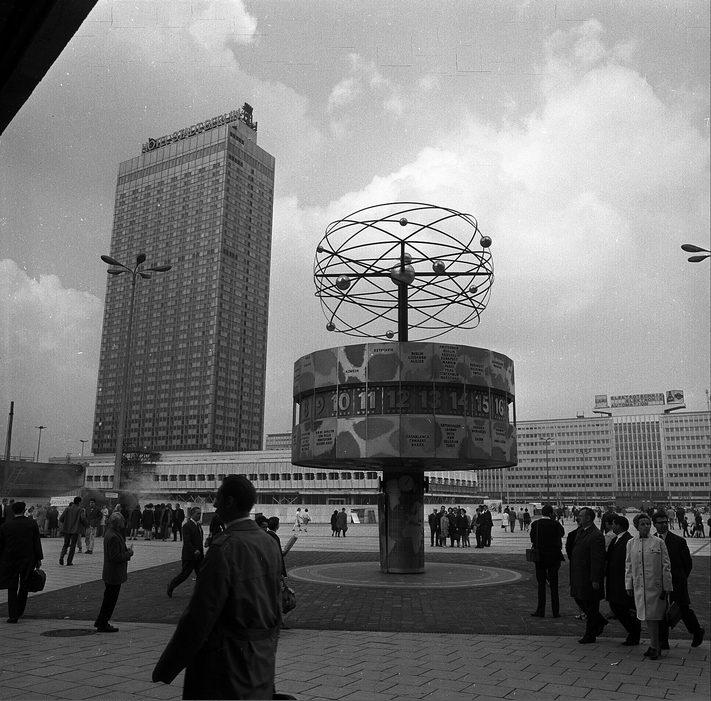 Die Weltuhr am Alexanderplatz