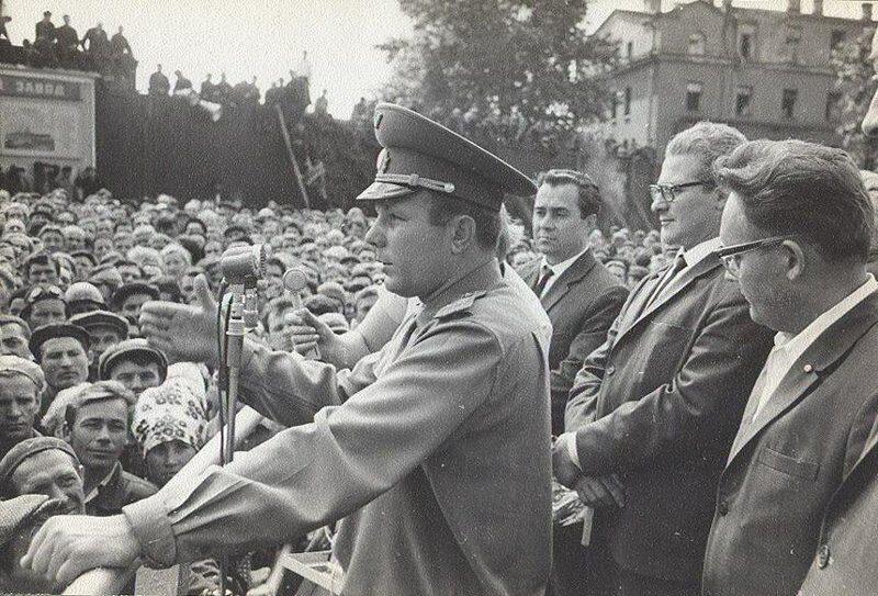 Ю.А. Гагарин на Ленинградском Адмиралтейском заводе