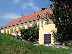 Tkalec Manor